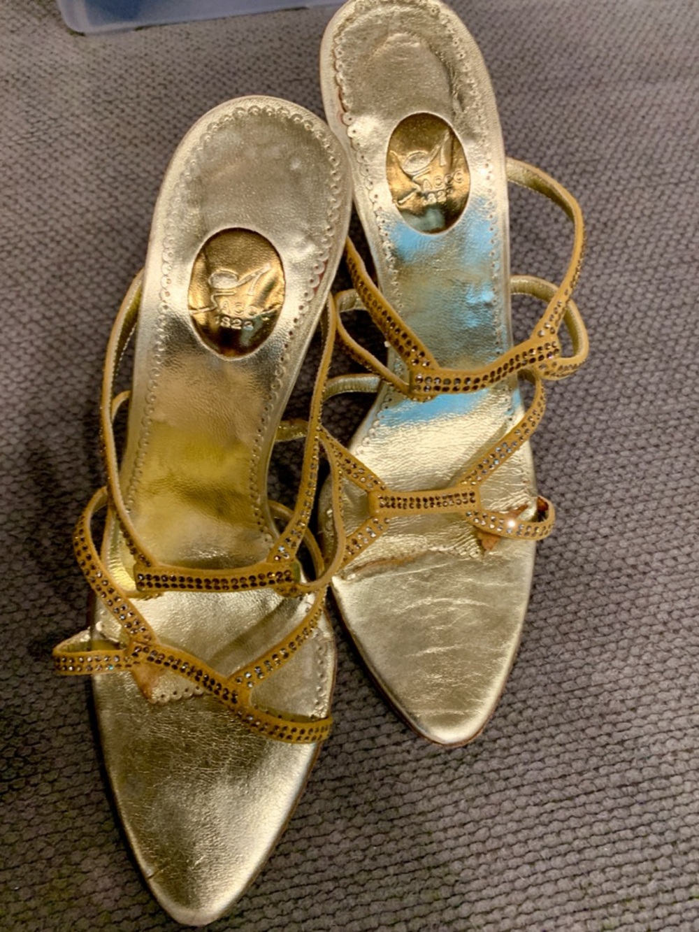 Vintage SACCO 1823 by Francesco Sacco Gold Strappy Women's Heeled Sandal